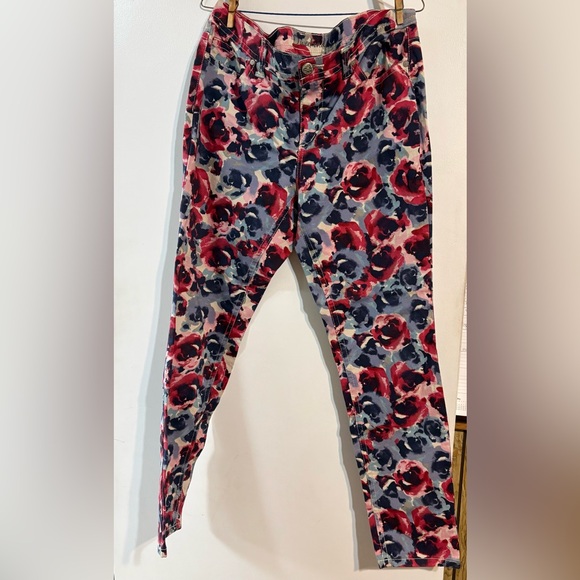 New Direction Weekend Jeans - Picture 1 of 3